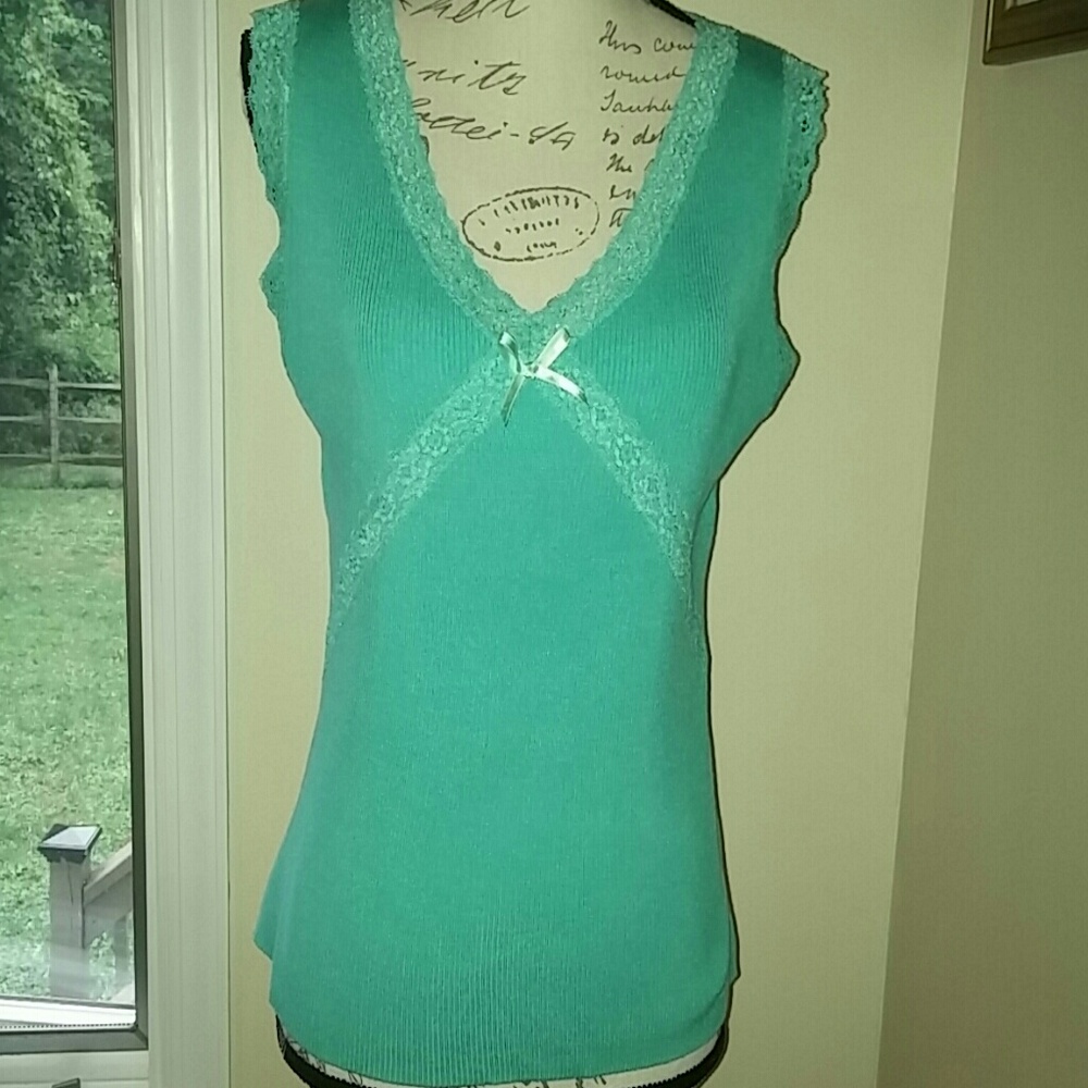 Valerie Stevens Sleeveless Lace Top